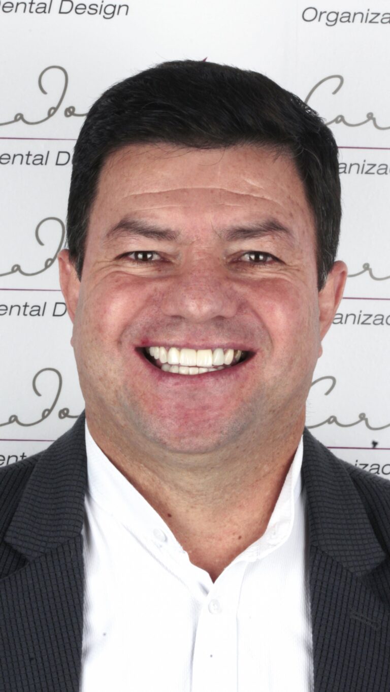 Instagram post from carlosgranadosdental. This post is in position 14.