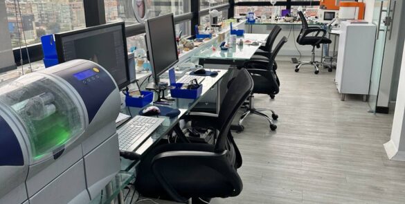 Laboratorio dental propio Carlos Granados